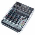  Behringer Xenyx Q802USB